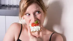 Waarom heb je constant trek in tussendoortjes: voedingsdeskundigen noemen 5 belangrijke redenen